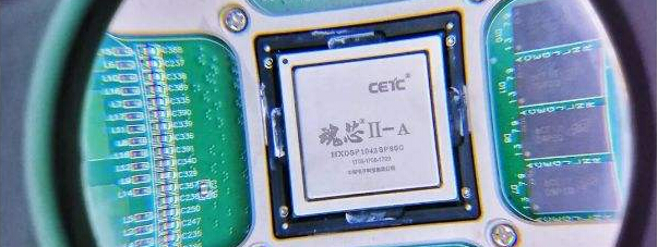 中國電子領域不光芯片，連接器也還需要加油！